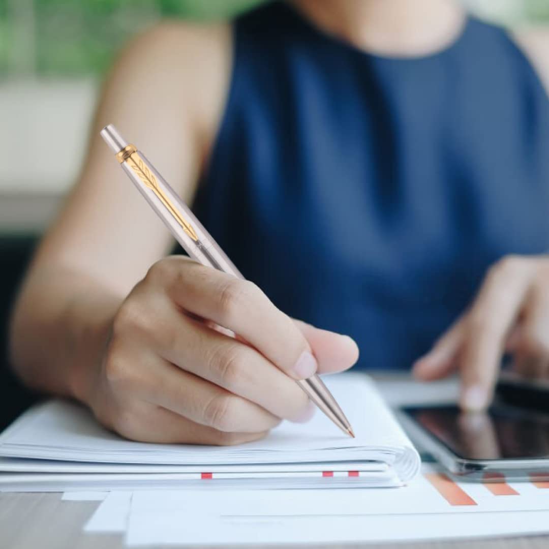 Parker Gift Set - (Parker Vector Special Edition Chrome Trim Roller Ball Pen With Parker Keychain) |1 Pen + 1 Key Chain| Gift Set | Unique Gifts For Entrepreneurs | Gift For Employees